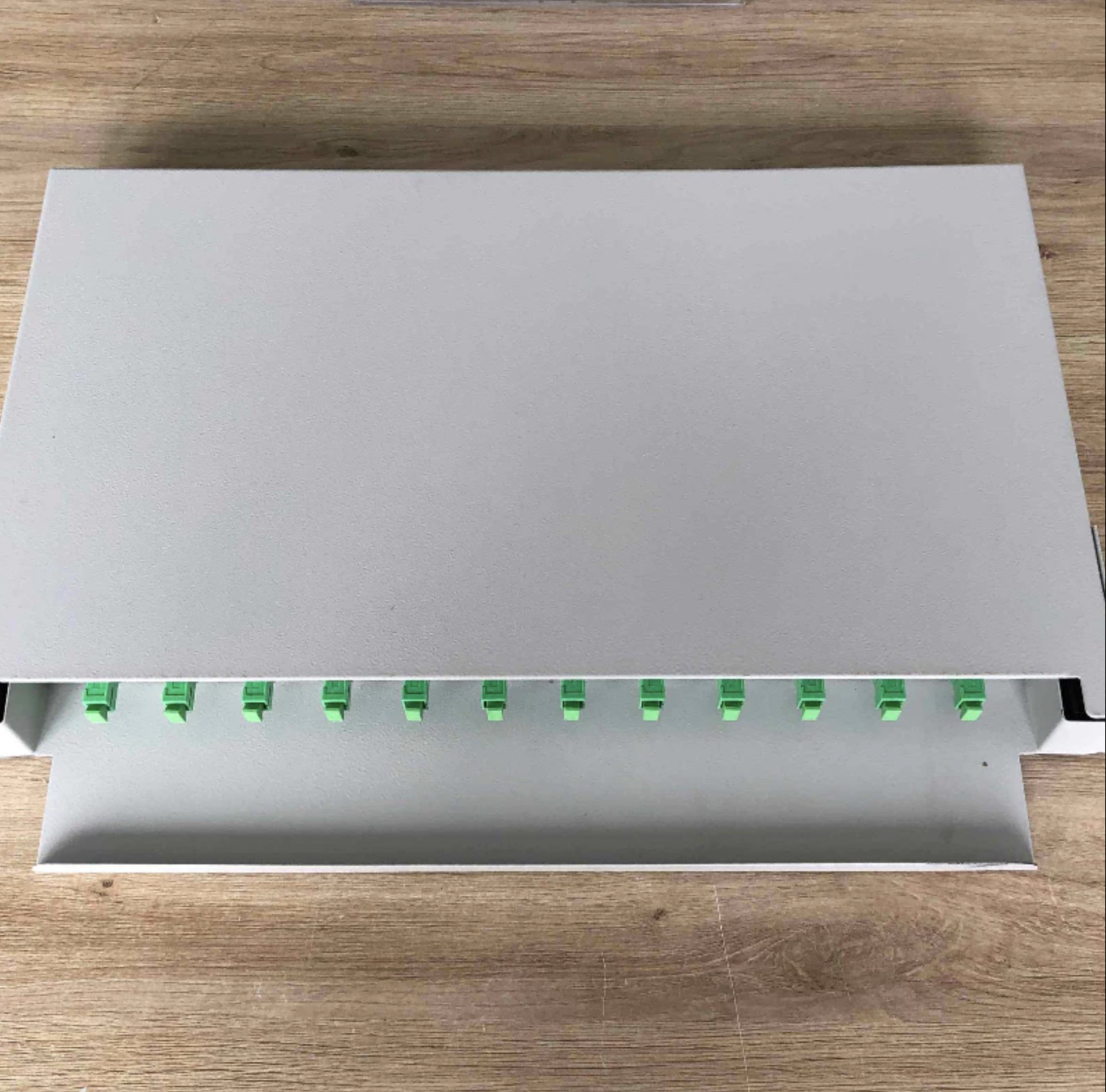 ODF quang 12FO gắn rack khay trượt SC/APC