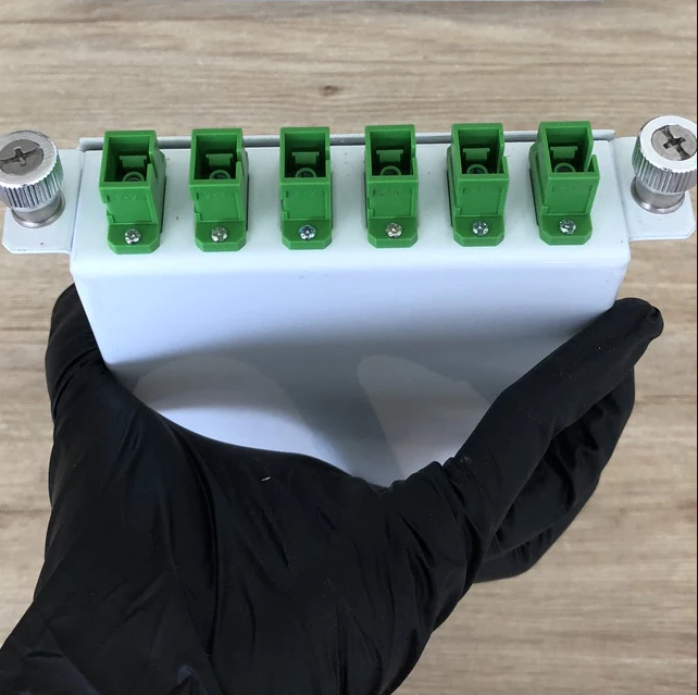 Hộp đựng bộ chia quang 6FO, gồm 6 adapter SC/APC (TKHN)