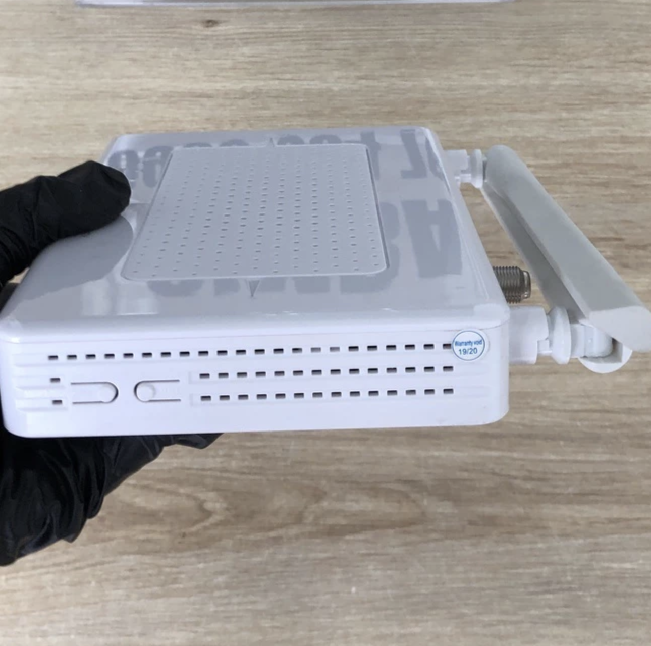 1 cái router GPON ONU 1port GE + 1FE + wifi + catv, Taiwan module inside, SML-702XW-C19, Sumlo