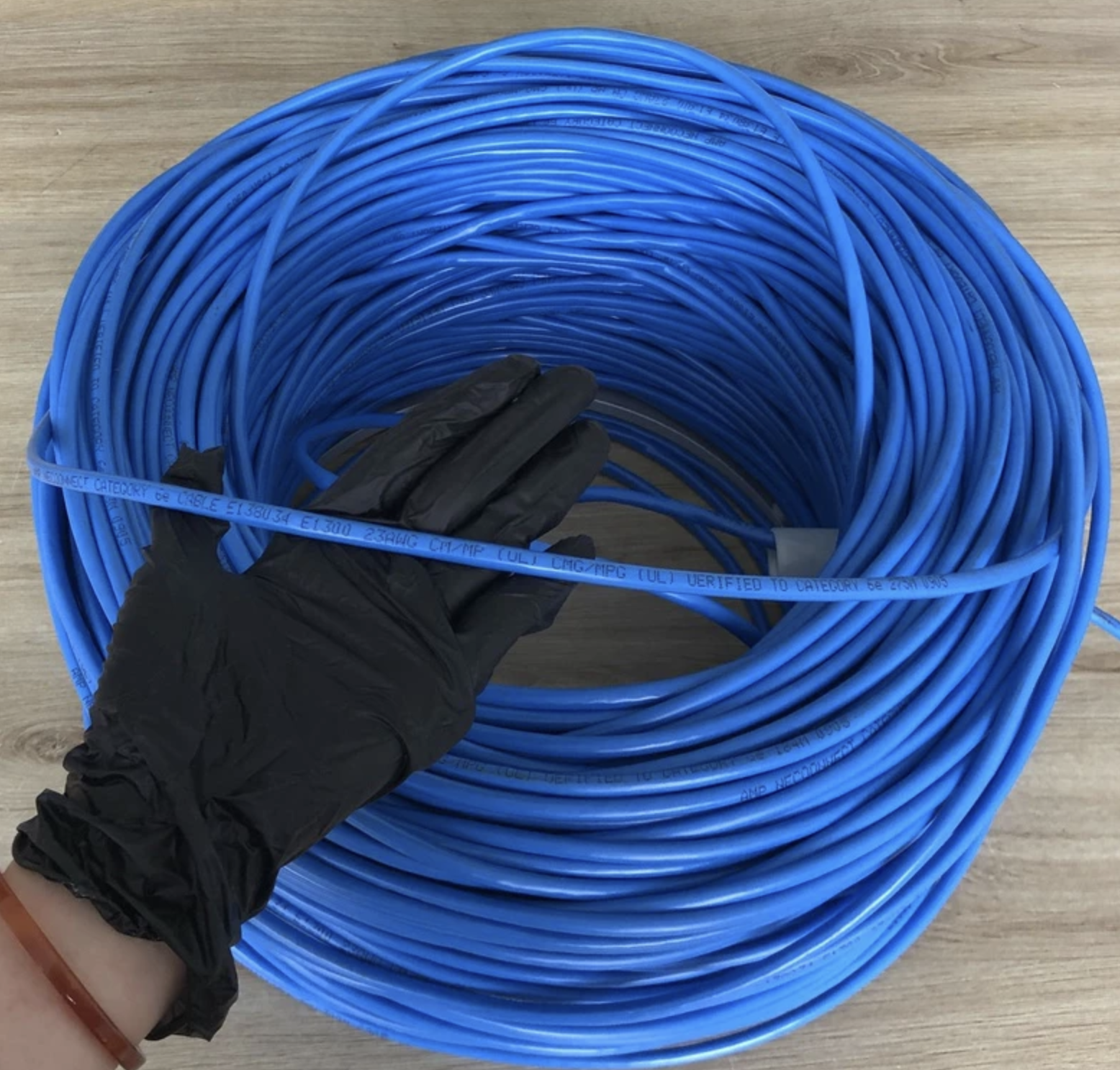  Cáp mạng FTP CAT6E chống nhiễu, AMPLEX (300met/thùng), lõi đồng nguyên chất, xanh dương, tính me