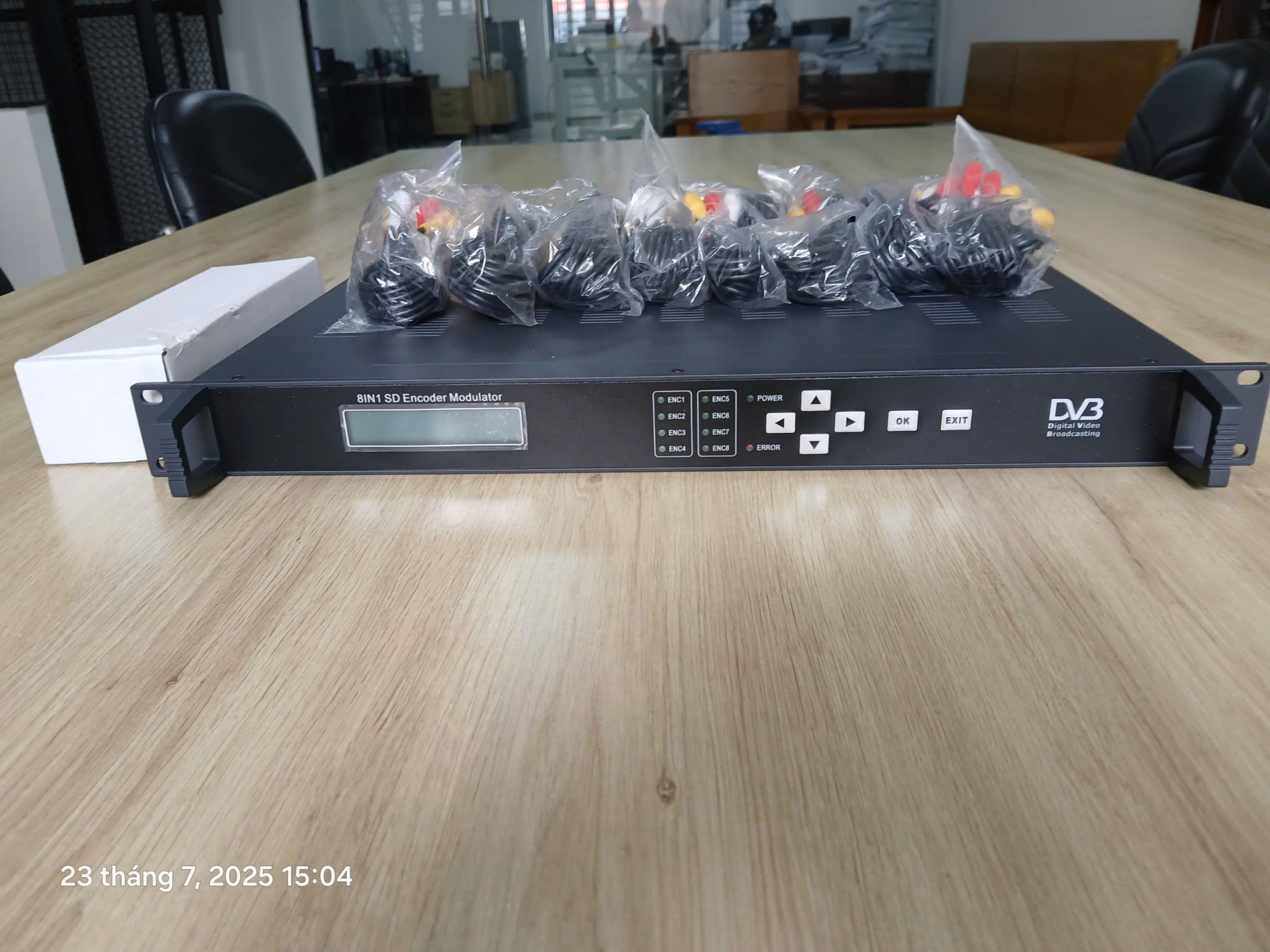 Bộ điều chế DVB-T SC-4266 - 8 Kênh AV, MPEG-4, Chip Fujitsu